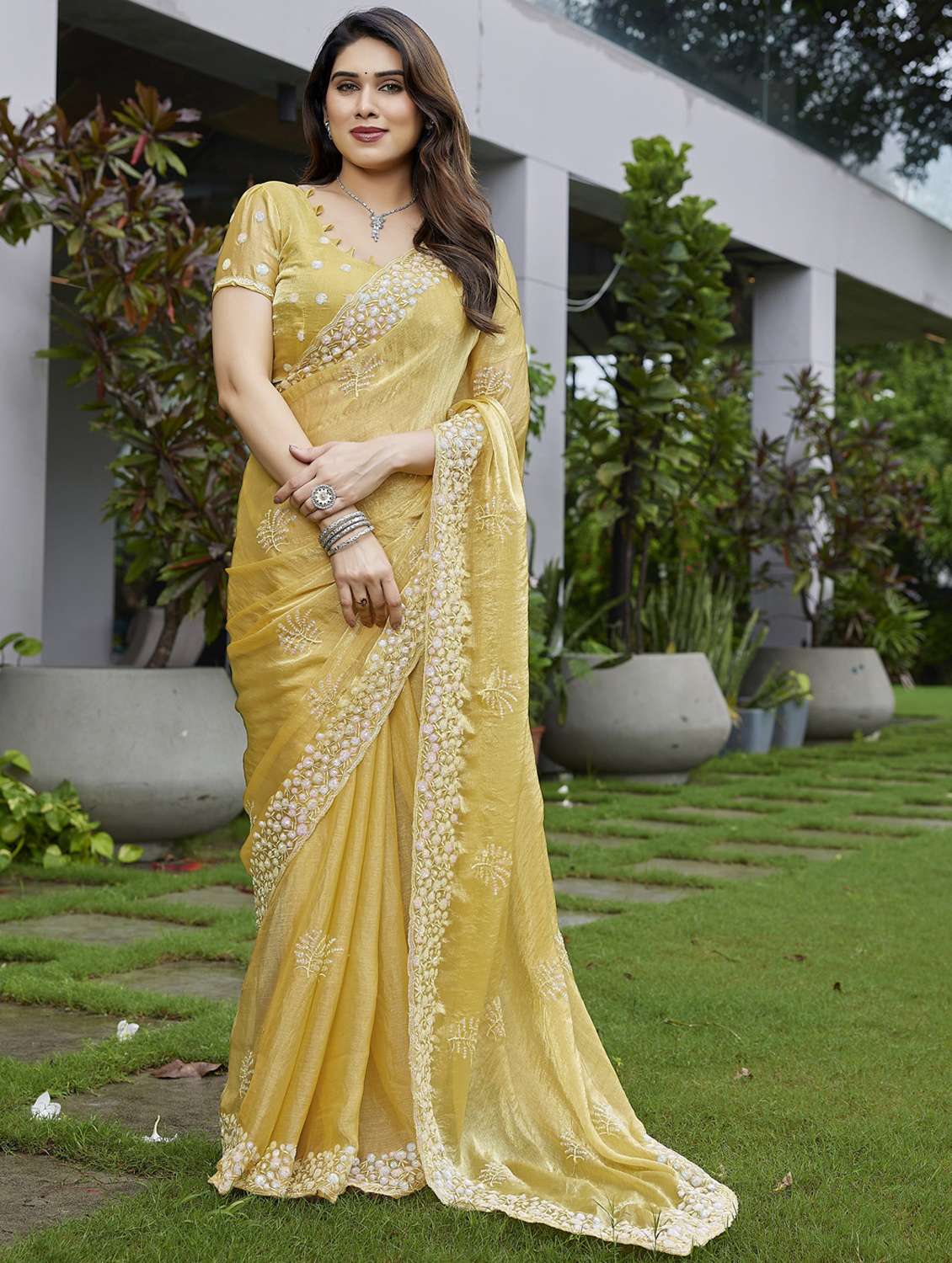women solid with work embroidered saree with blouse - 22066069 - Zoom Image - 0