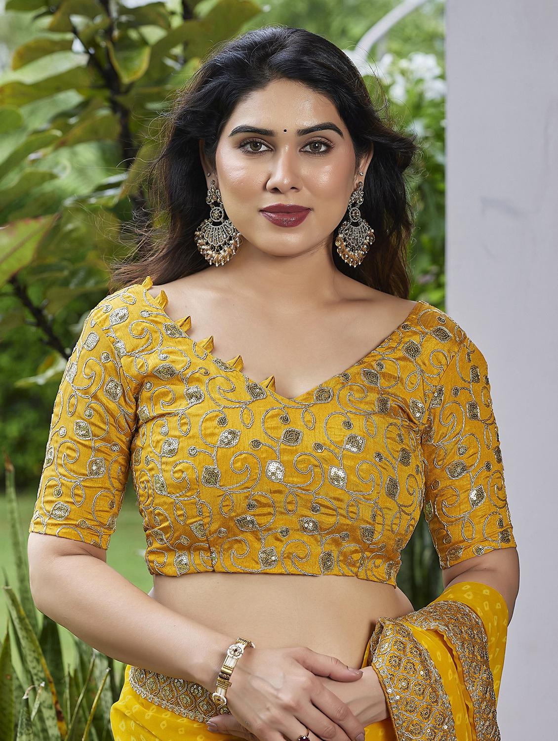 women bandhani printed bordered saree with blouse - 22066107 - Standard Image - 5