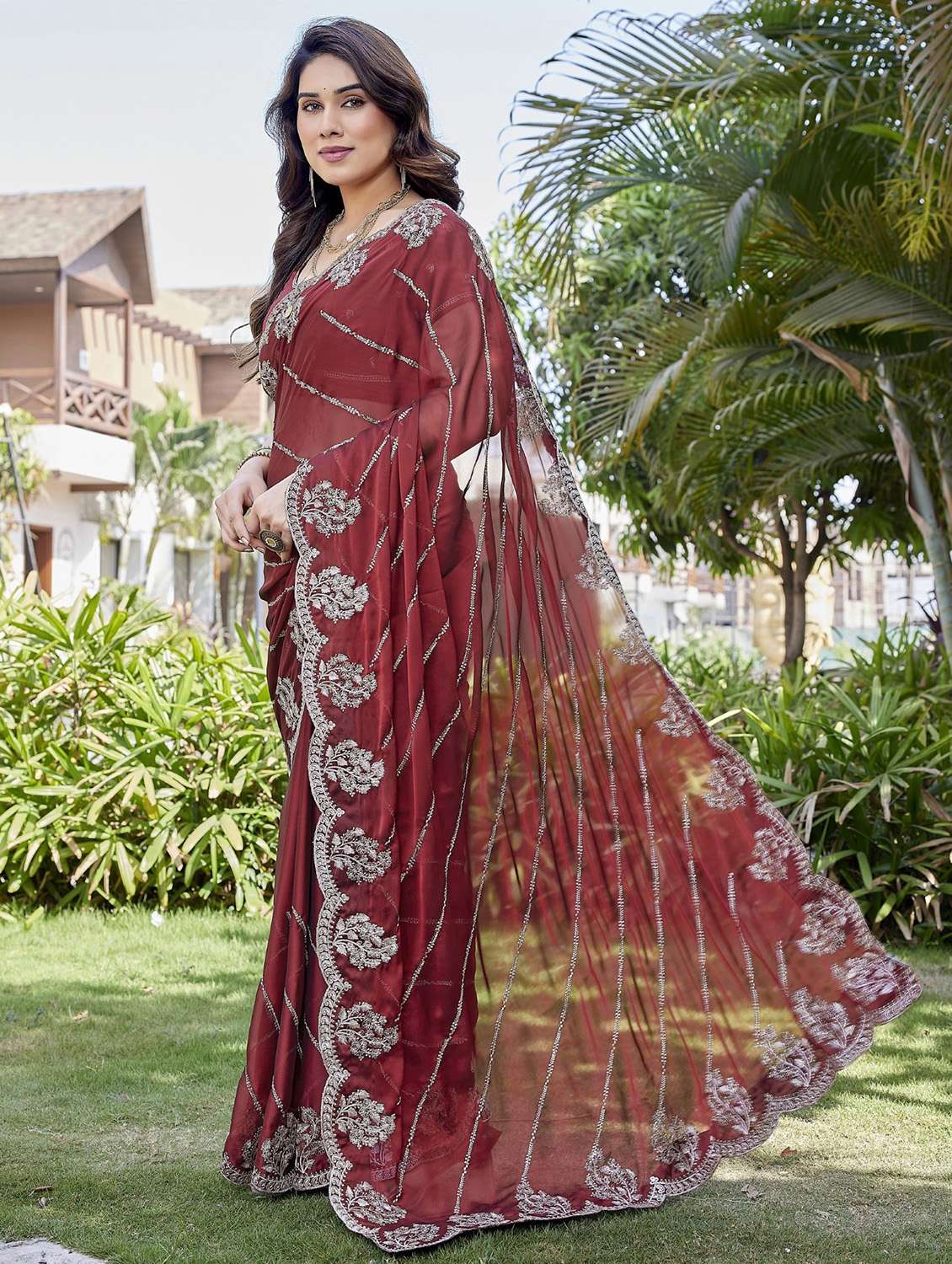 women solid with work embroidered saree with blouse - 22066149 - Standard Image - 3