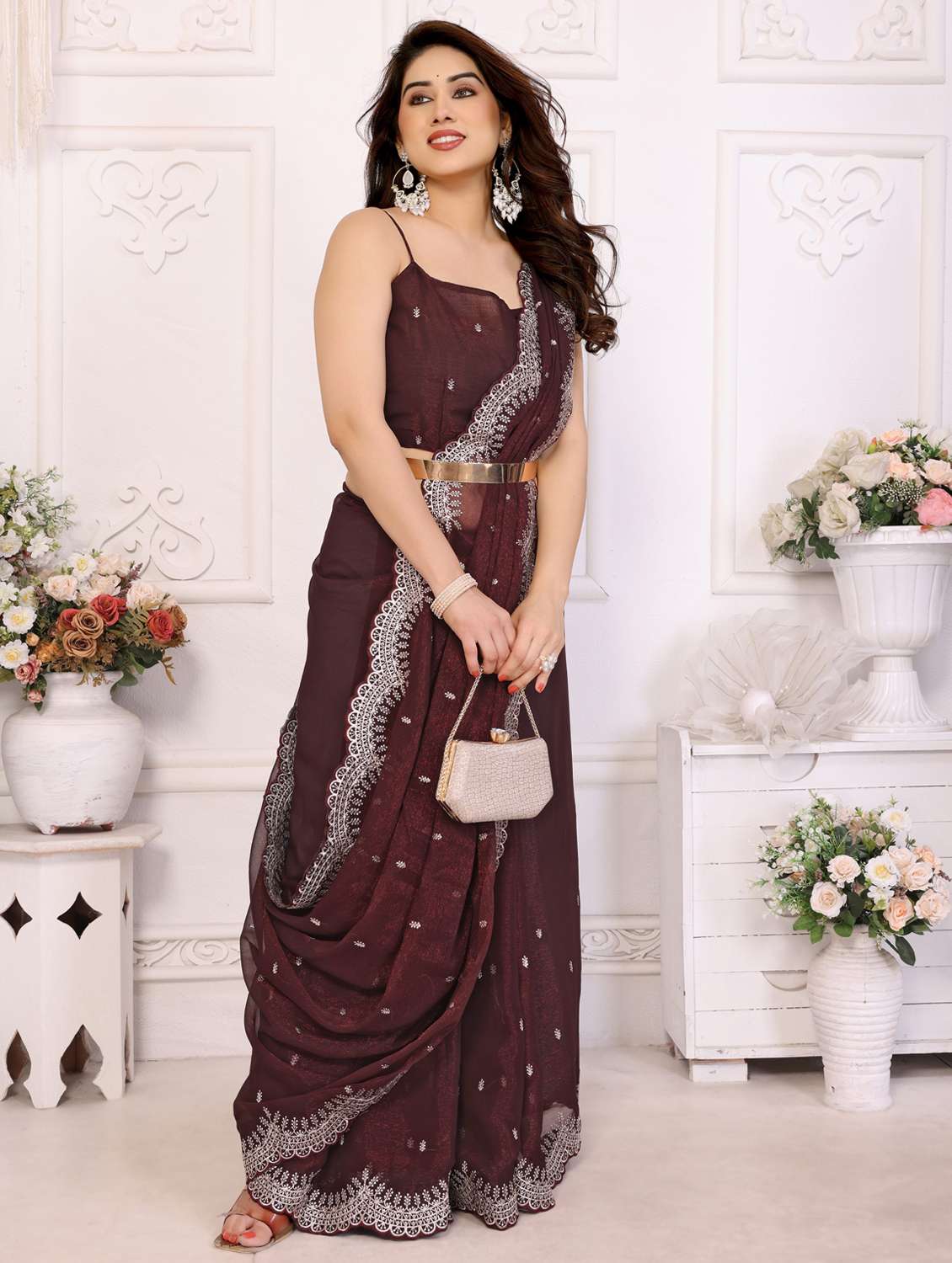 women solid with work embroidered saree with blouse - 22066150 - Standard Image - 3