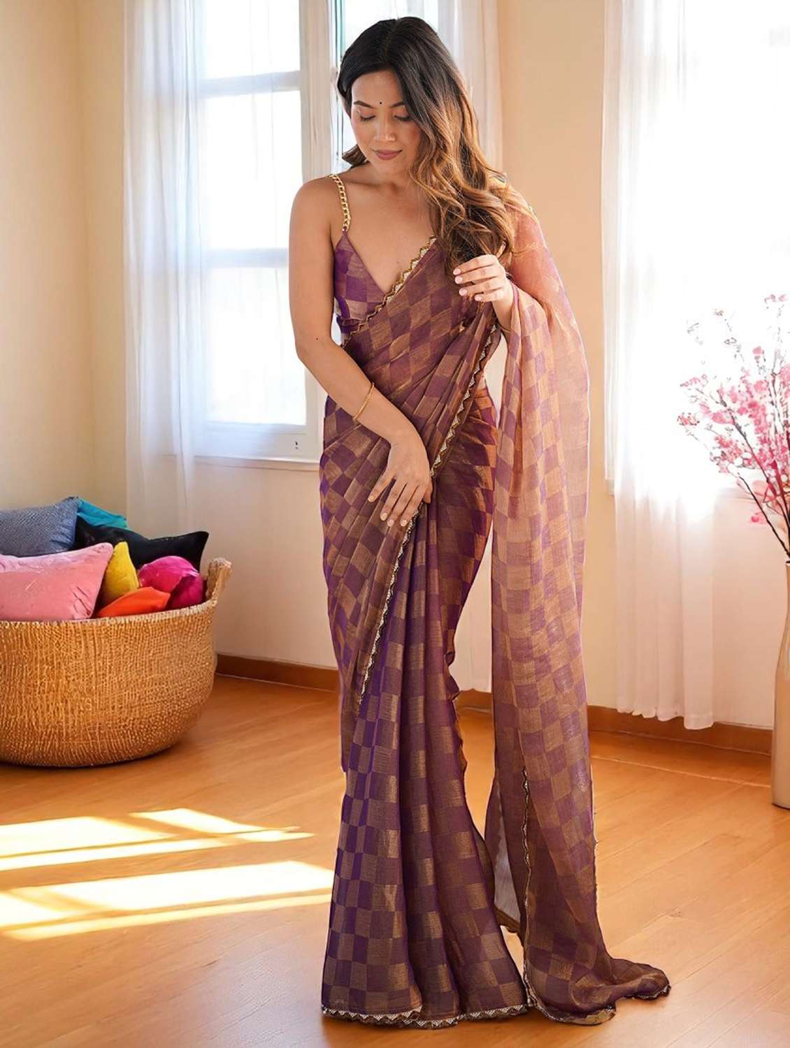 women checkered embellished bordered saree with blouse