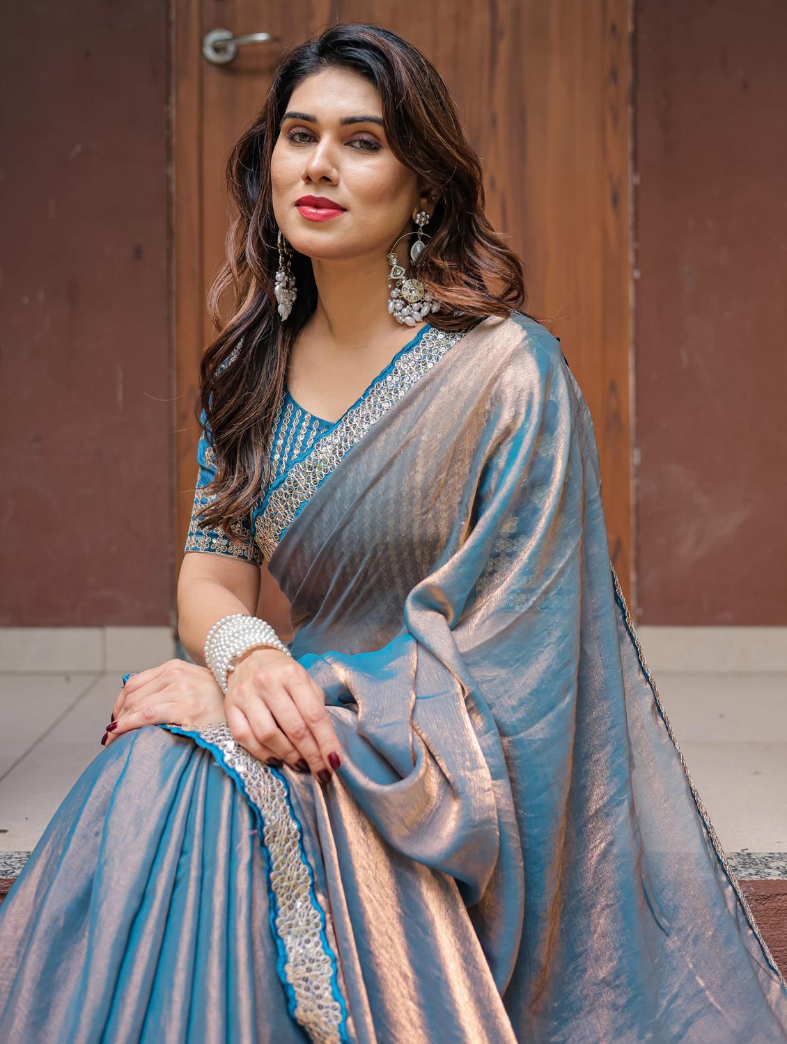 women solid with bordered saree with blouse - 22066213 - Standard Image - 5