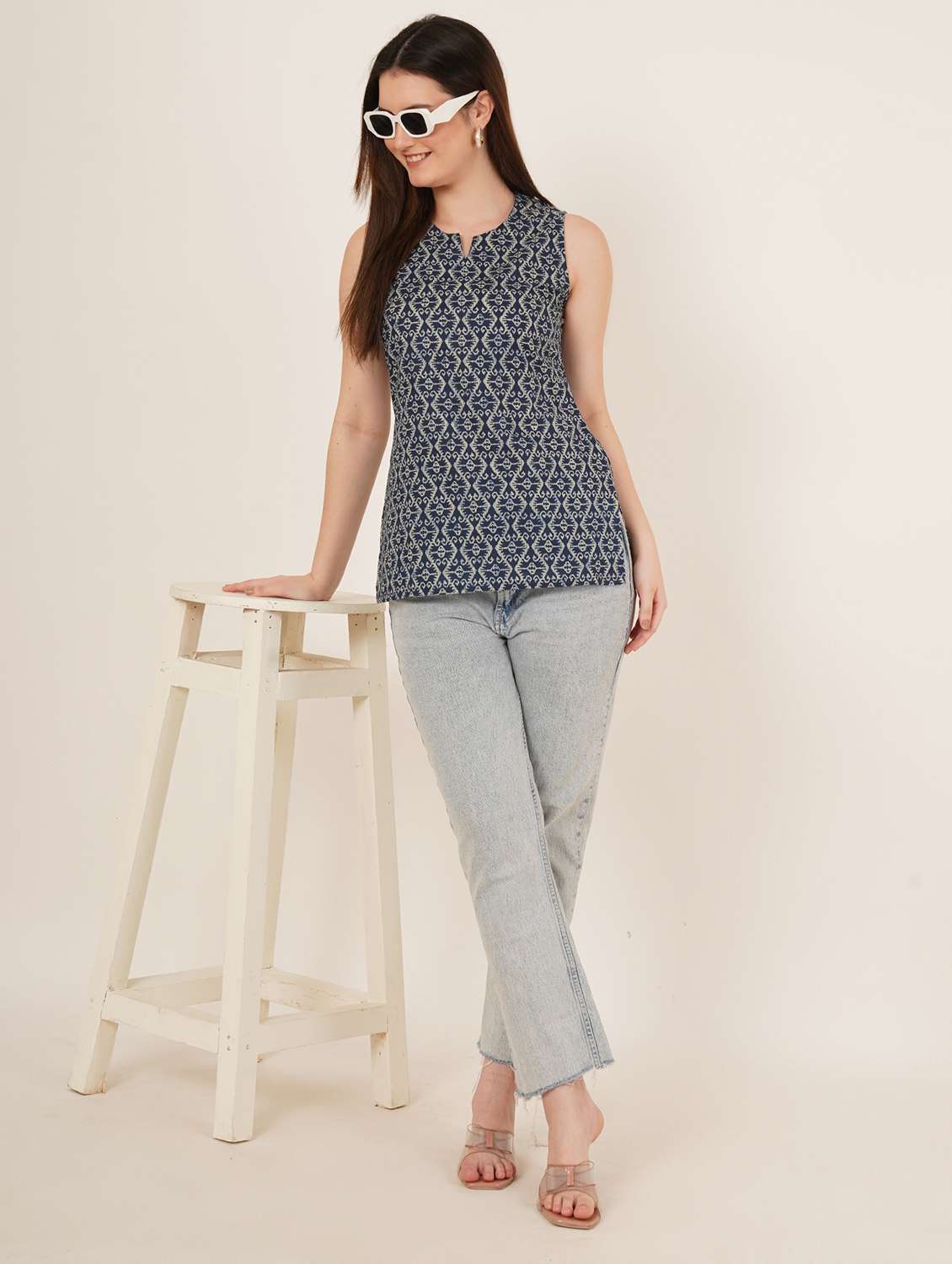 women printed sleeveless straight kurti - 22066249 -  Standard Image - 5