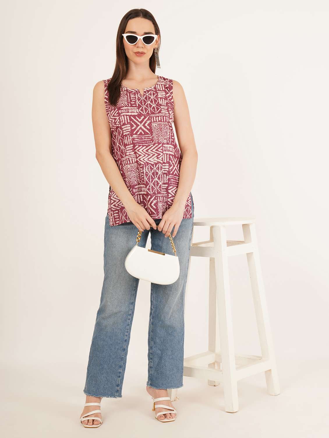 women printed sleeveless straight kurti - 22066252 - Standard Image - 3