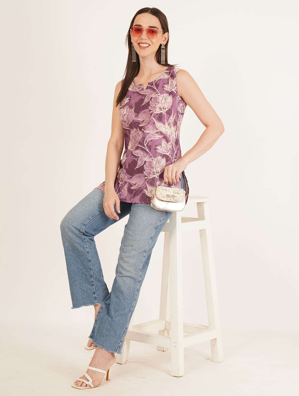 women floral printed sleeveless straight kurti - 22066256 - Standard Image - 5