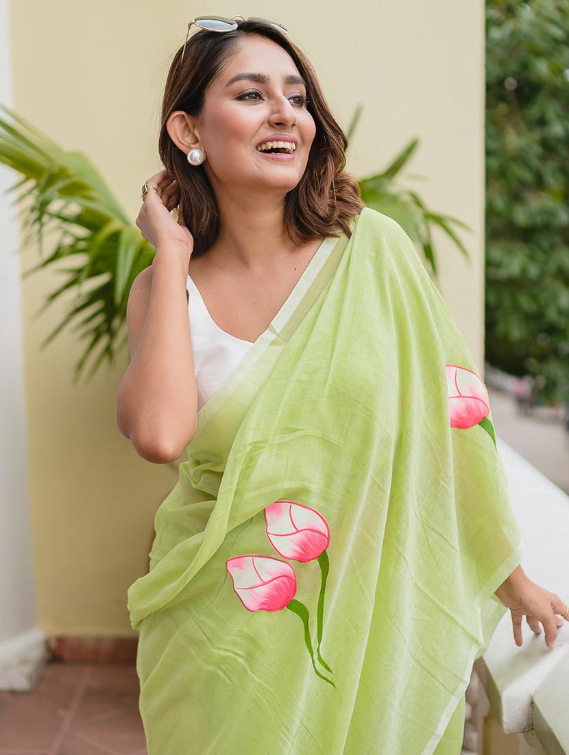 women floral printed saree with blouse - 22066303 - Standard Image - 3