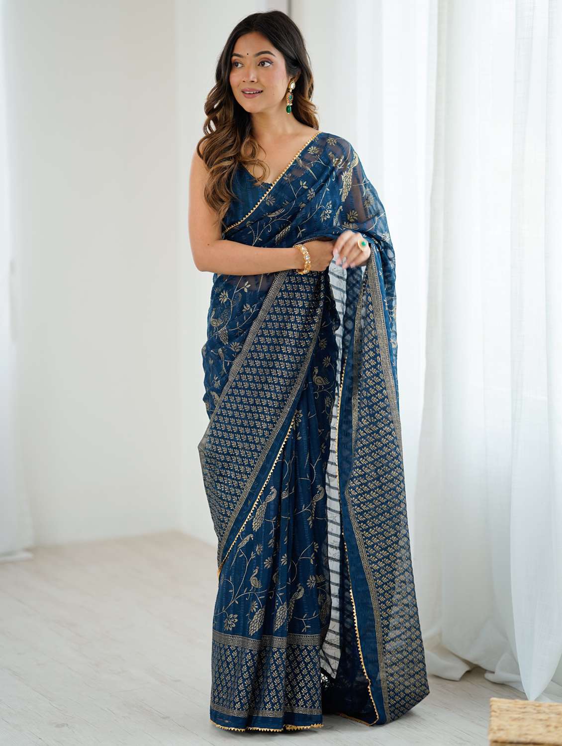 women printed casual wear saree with blouse - 22066340 -  Zoom Image - 0