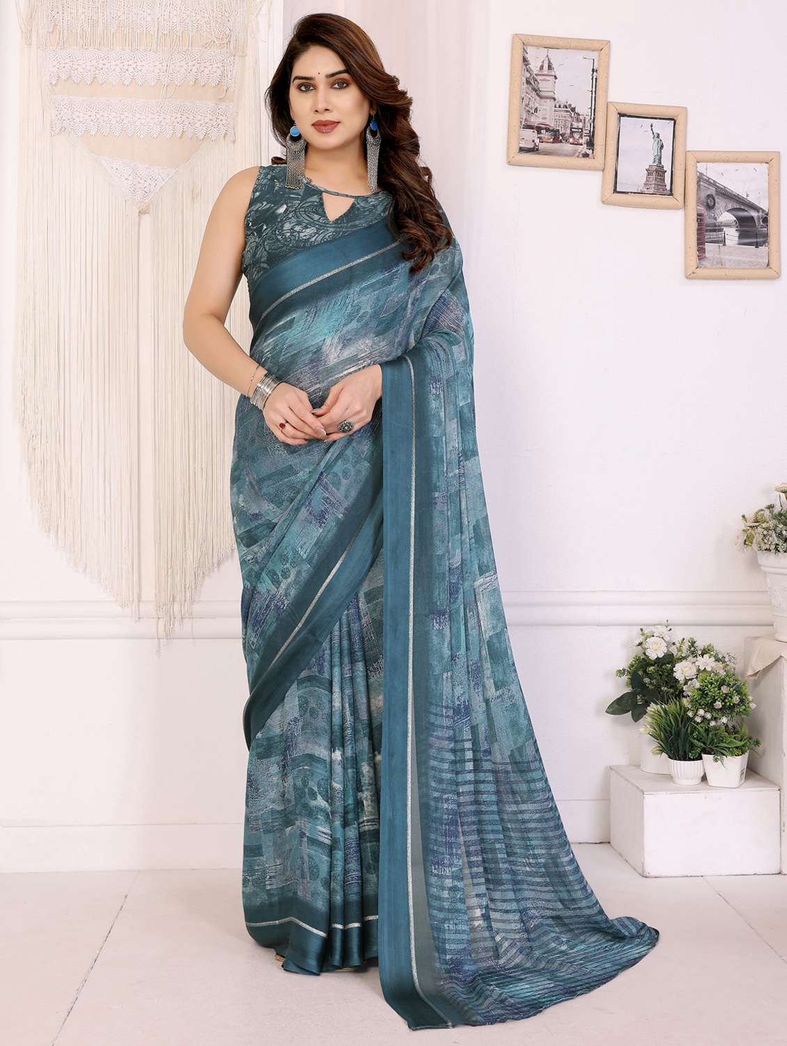 women printed casual wear saree with blouse