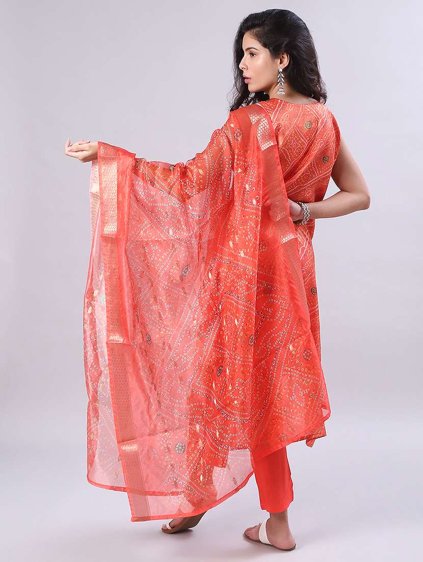 women printed sleeveless kurta and pant with dupatta - 22066471 -  Standard Image - 3