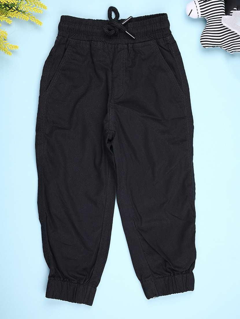 boys solid mid rise relaxed fit jogger