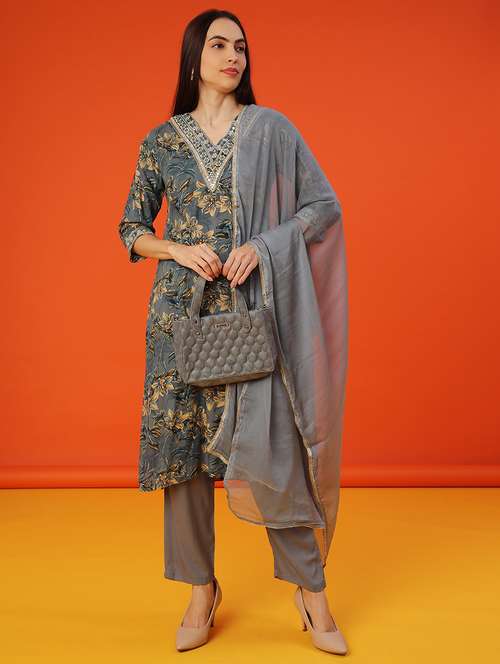 women three quarter sleeve kurta and pant with dupatta - 22067457 -  Standard Image - 0