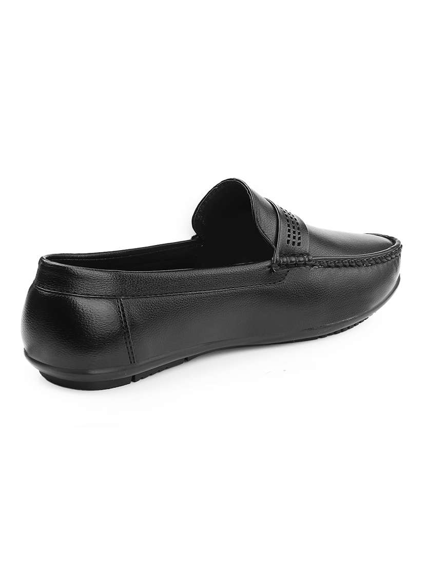 men solid slip on loafer - 22067547 - Standard Image - 3