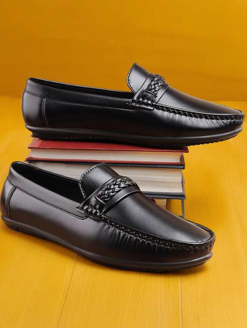 men solid slip on loafer - 22067552 - Standard Image - 0