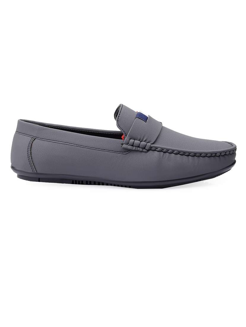 men solid slip on loafer - 22067572 - Standard Image - 3