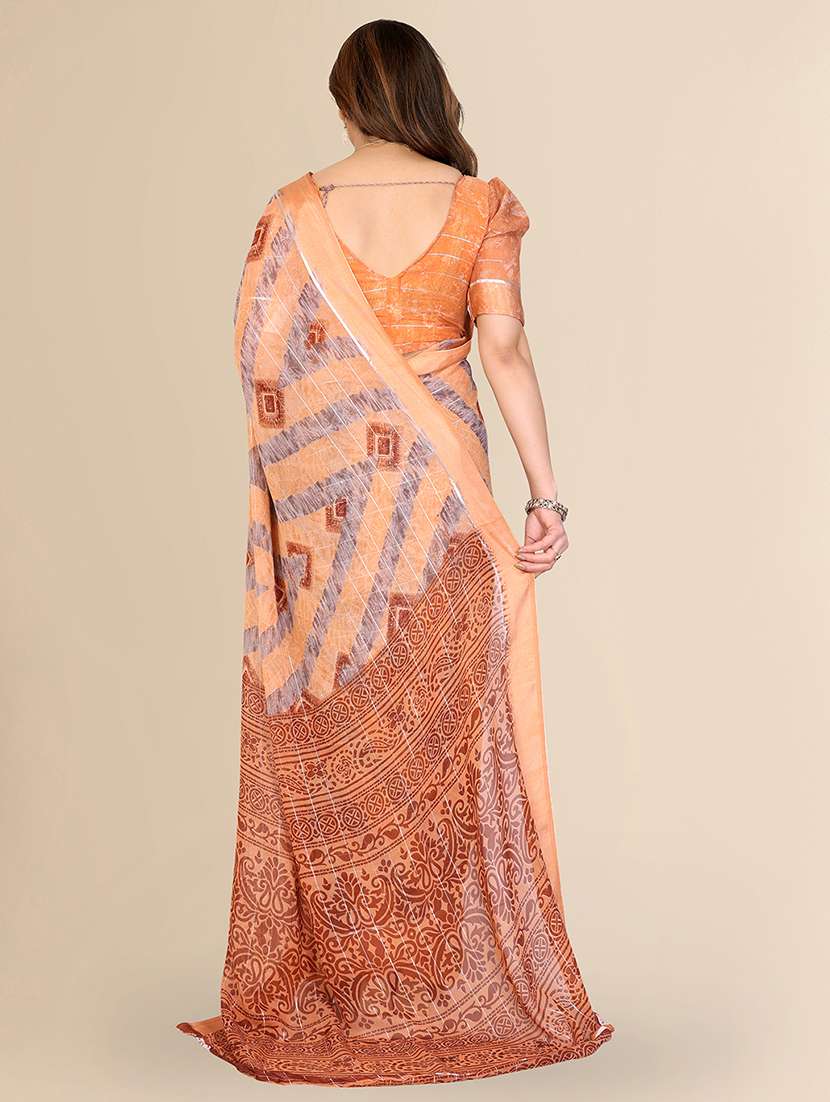 women printed casual wear saree with blouse - 22067636 - Standard Image - 3