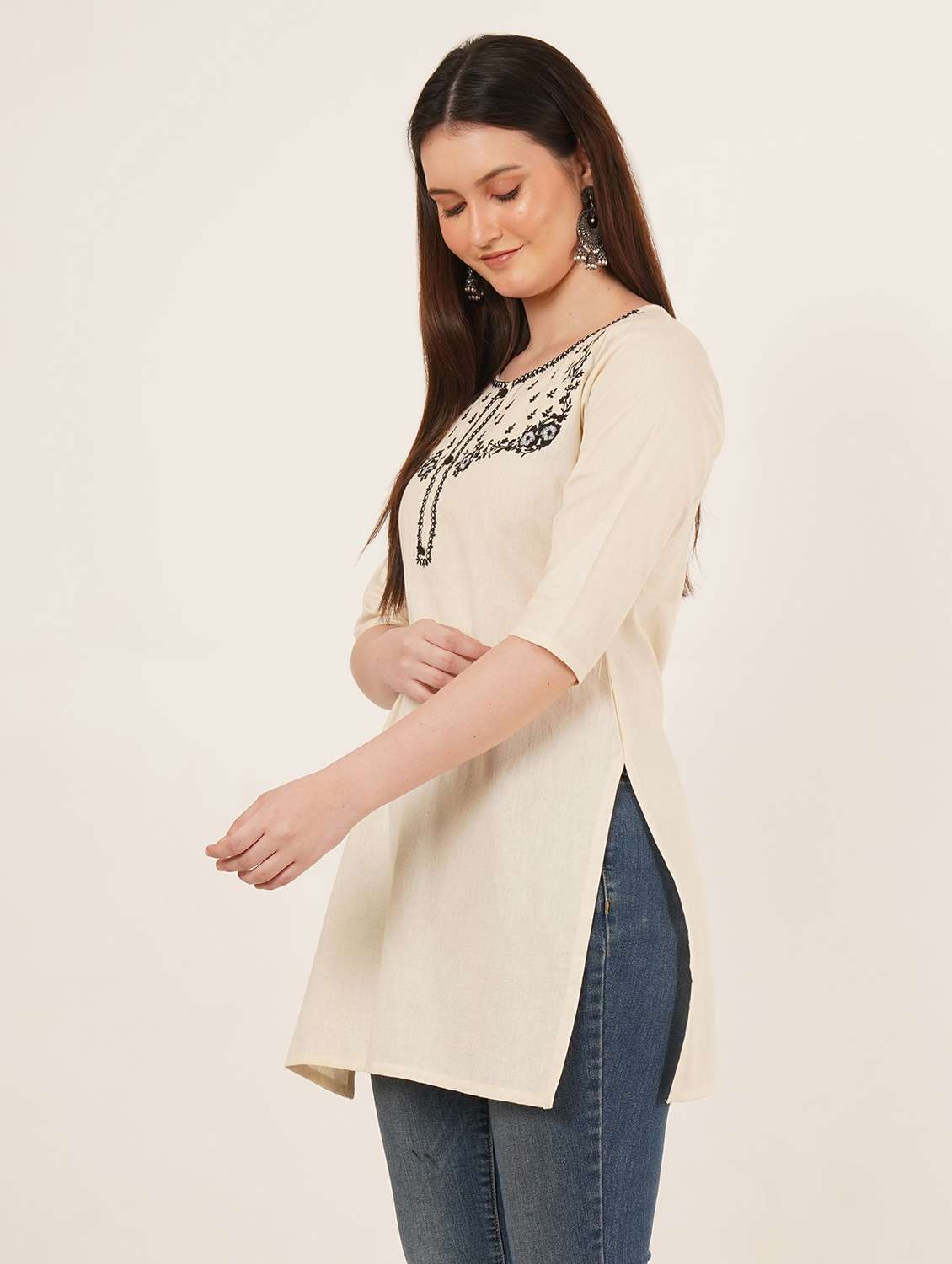 women embroidered three quarter sleeve straight kurti - 22068296 - Standard Image - 3