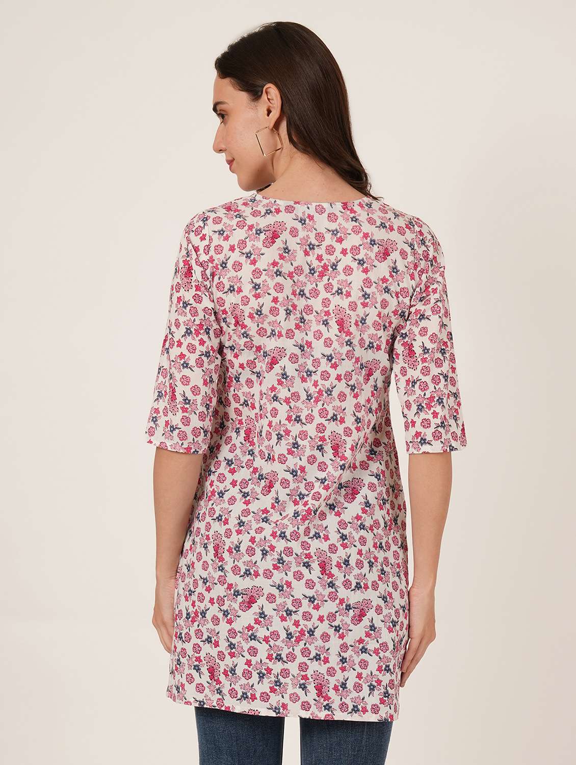 women floral printed three quarter sleeve straight kurti - 22068311 - Standard Image - 3