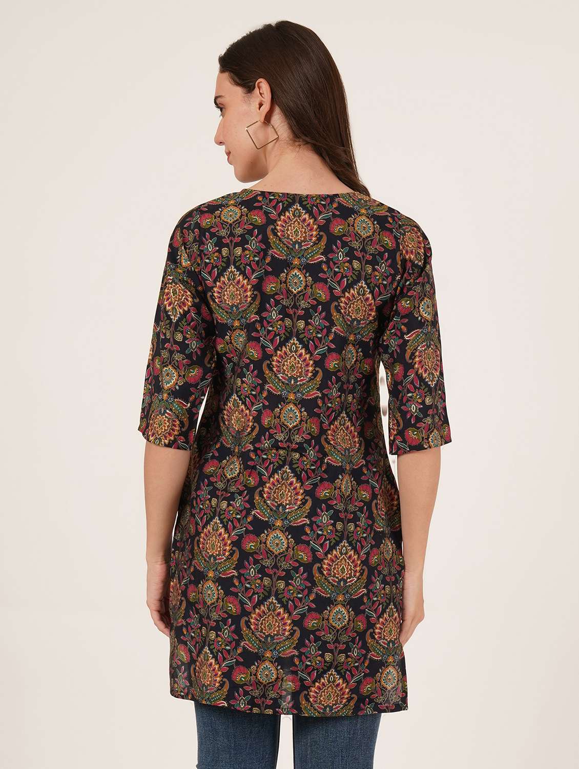 women printed three quarter sleeve straight kurti - 22068312 - Standard Image - 3