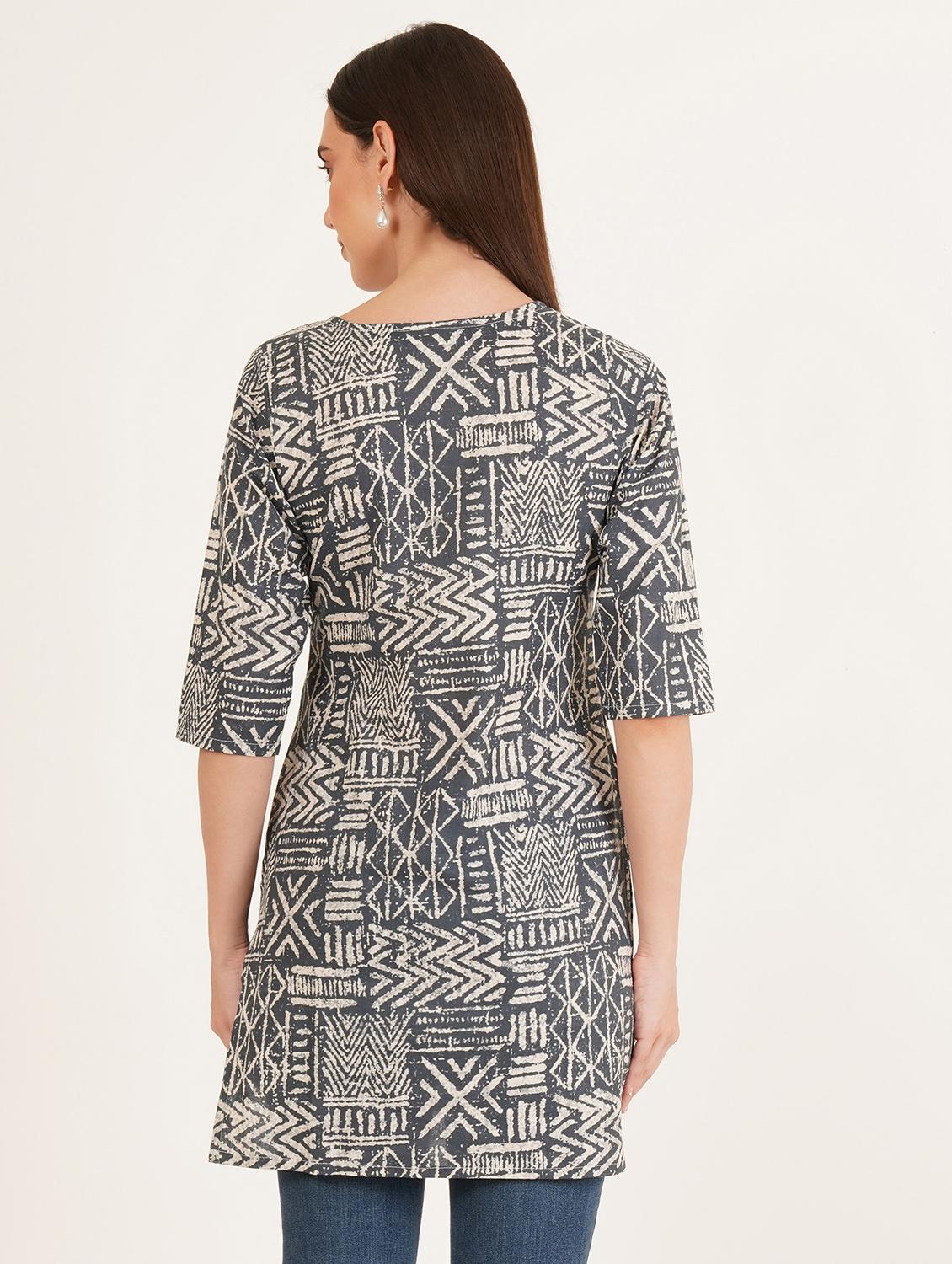 women printed three quarter sleeve straight kurti - 22068313 - Standard Image - 3