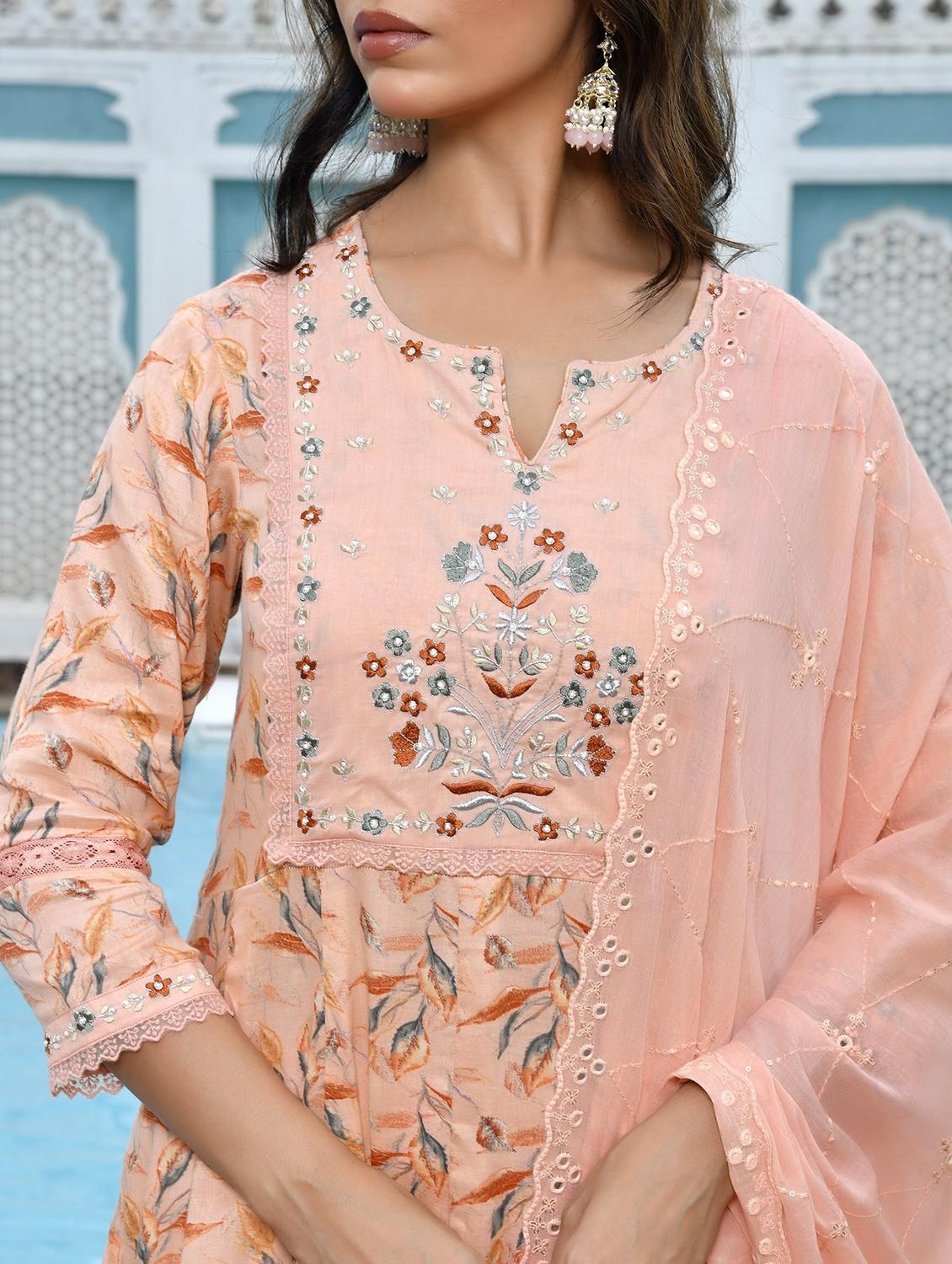 women three quarter sleeve kurta pant with dupatta set - 22068457 - Standard Image - 3