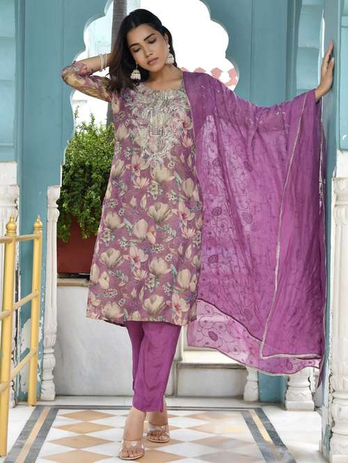 women three quarter sleeve kurta pant with dupatta set - 22068459 - Standard Image - 0