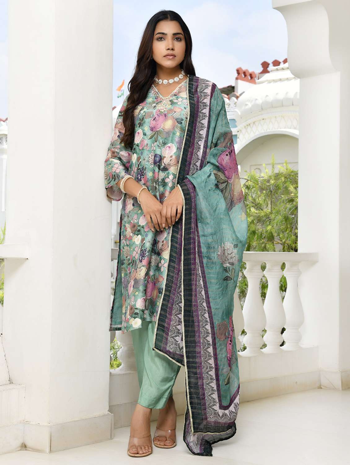 women three quarter sleeve kurta pant with dupatta set - 22068461 - Zoom Image - 0