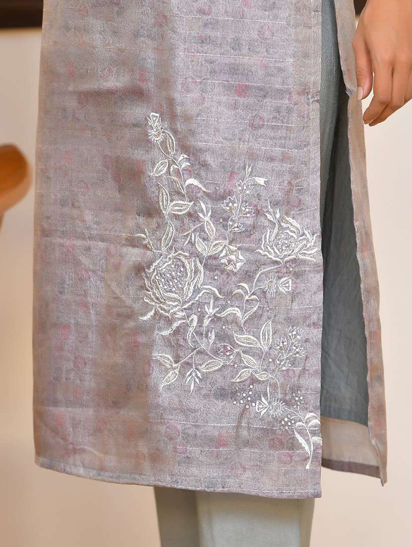 women three quarter sleeve kurta pant with dupatta set - 22068484 - Standard Image - 5
