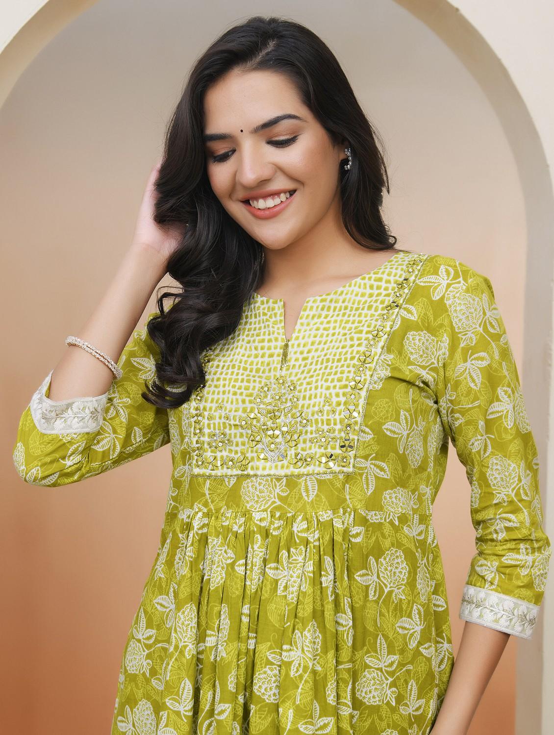 women three quarter sleeve kurta pant with dupatta set - 22068497 - Standard Image - 5