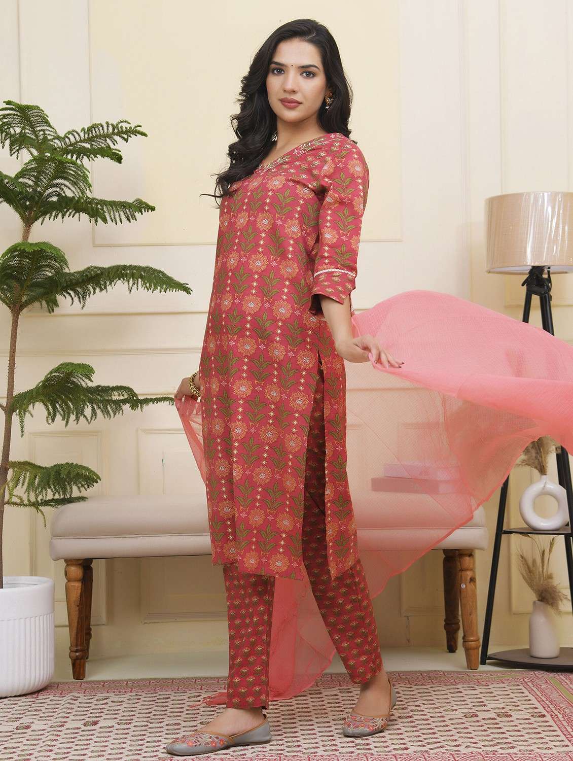 women three quarter sleeve kurta pant with dupatta set - 22068498 -  Standard Image - 3