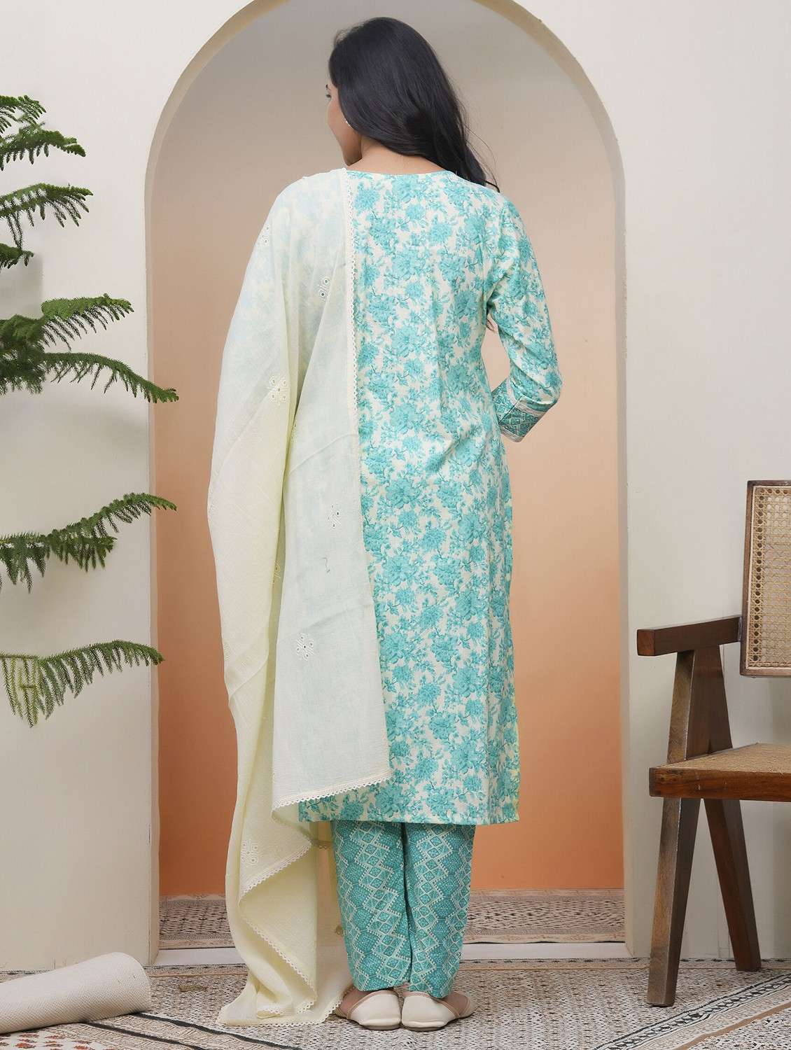women three quarter sleeve kurta pant with dupatta set - 22068500 - Standard Image - 3