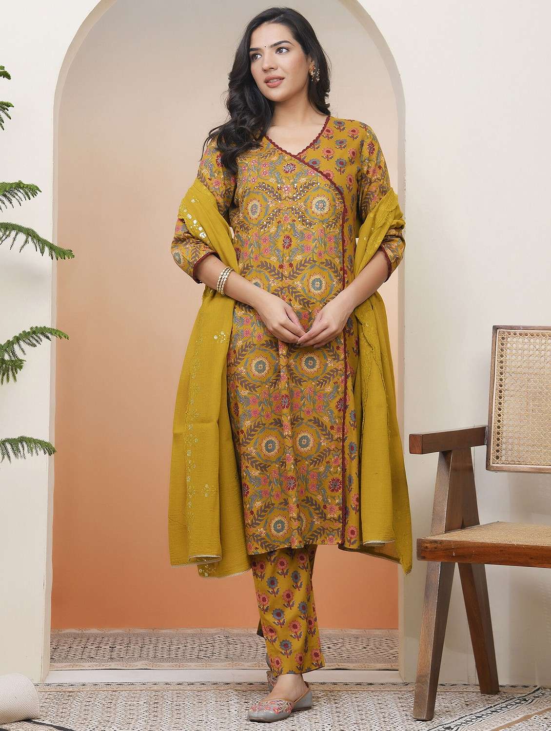 women three quarter sleeve kurta pant with dupatta set