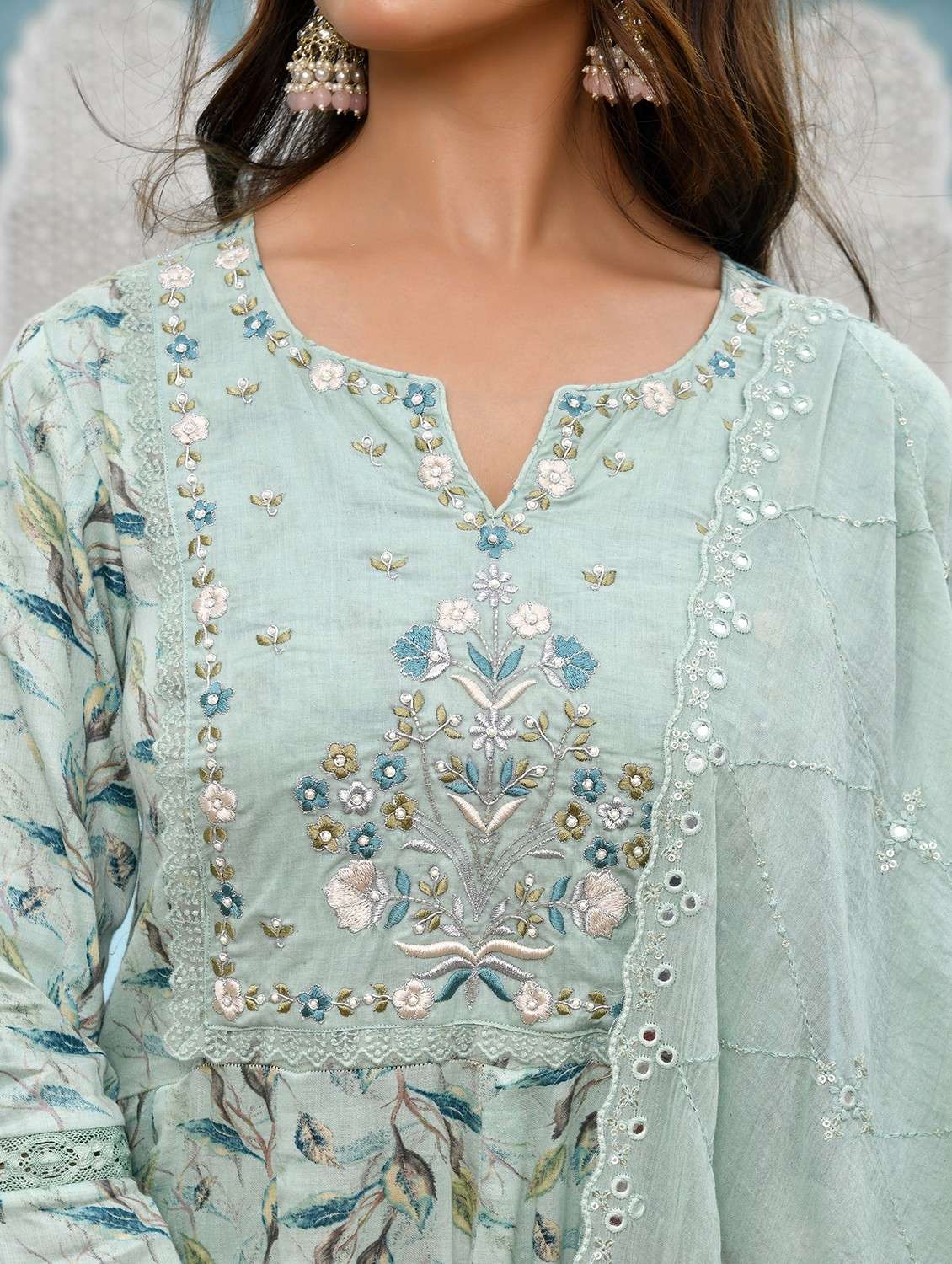 women three quarter sleeve kurta pant with dupatta set - 22068508 -  Standard Image - 5