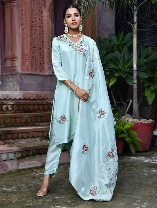 women three quarter sleeve kurta pant with dupatta set - 22068513 -  Standard Image - 0