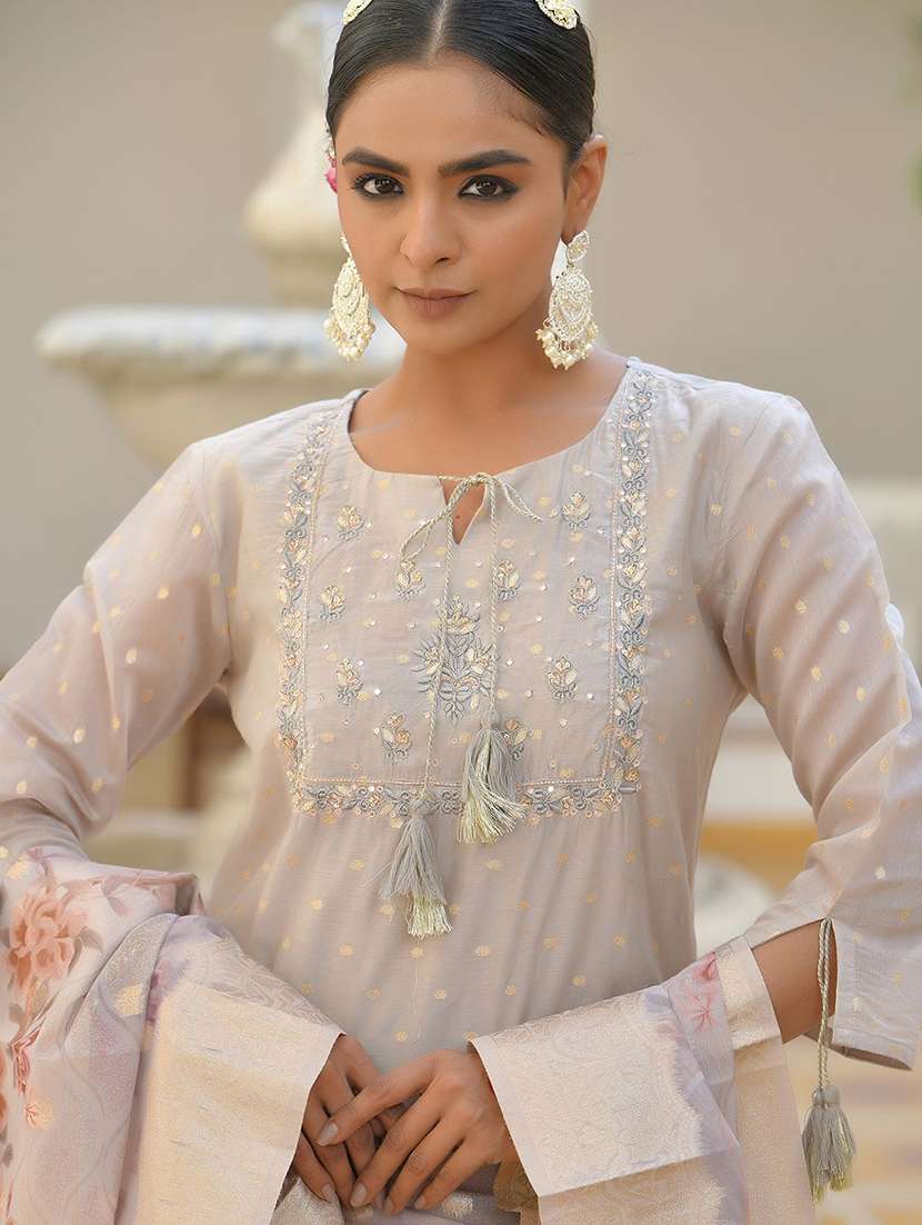 women three quarter sleeve kurta sharara with dupatta set - 22068526 - Standard Image - 5