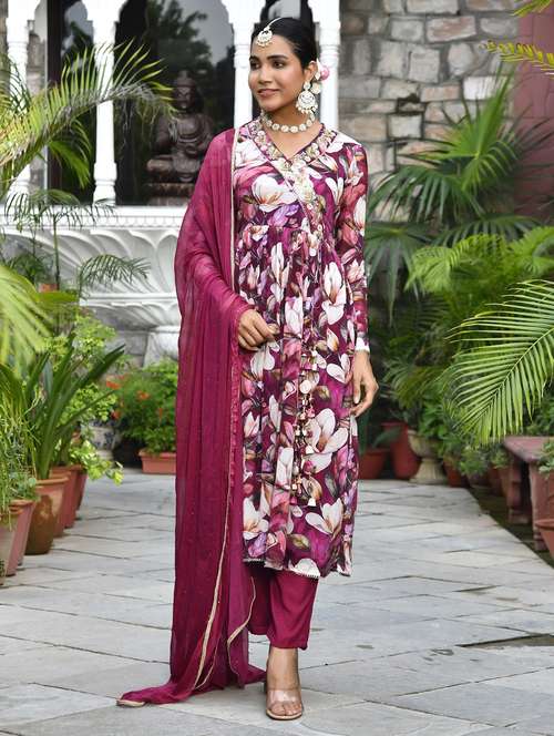 women floral long sleeve kurta pant with dupatta set - 22068531 - Standard Image - 0