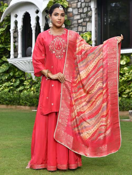 women three quarter sleeve kurta pant with dupatta set - 22068533 - Standard Image - 0