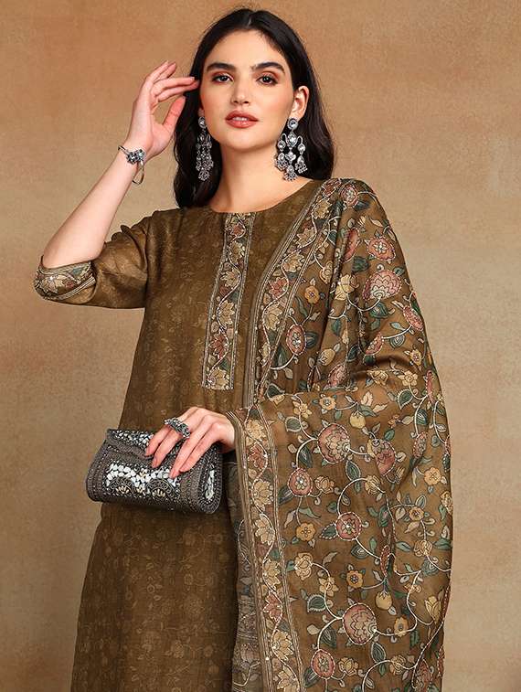 women three quarter sleeve kurta pant with dupatta set - 22068564 - Standard Image - 5
