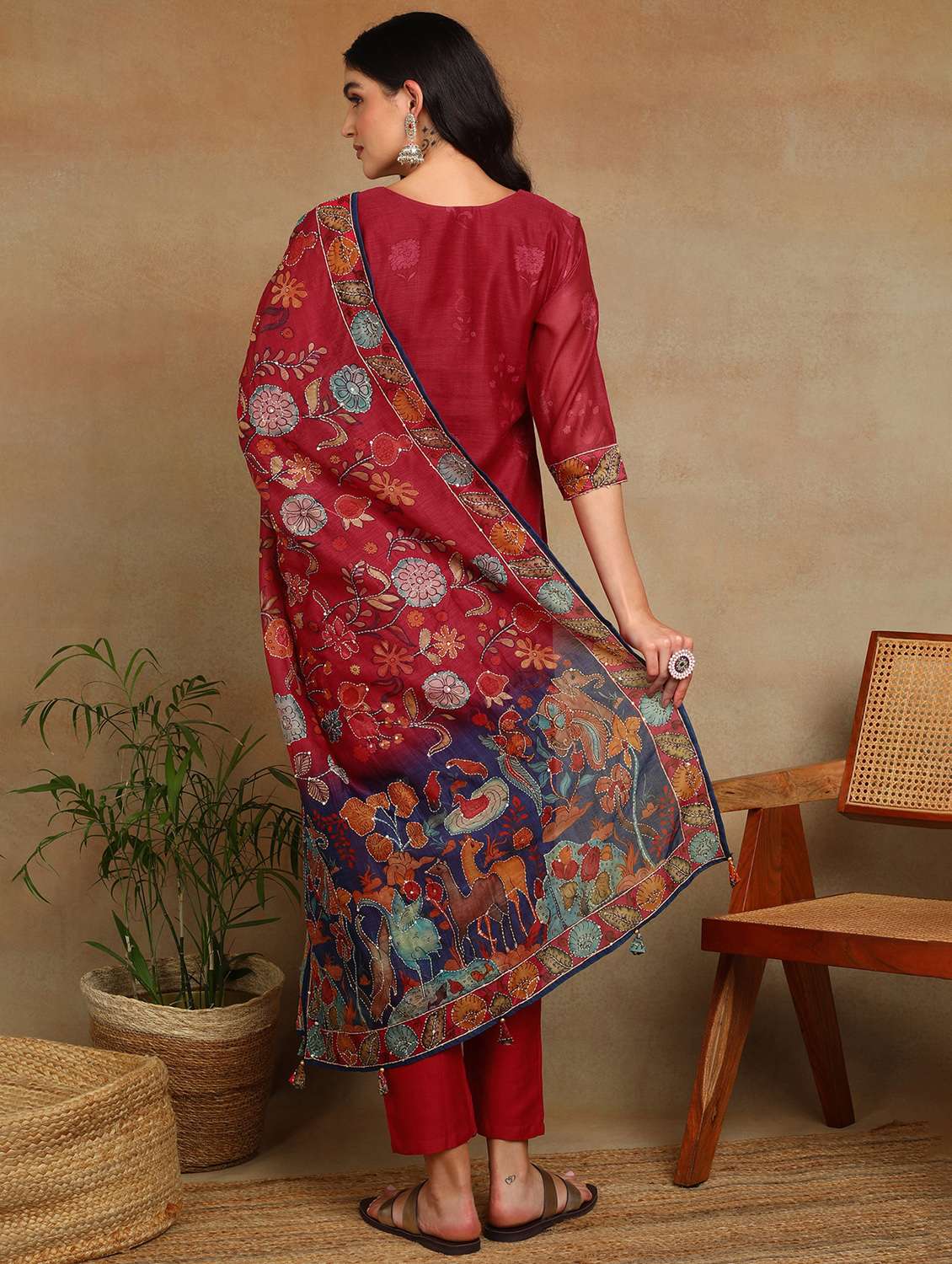 women three quarter sleeve kurta pant with dupatta set - 22068565 - Standard Image - 3
