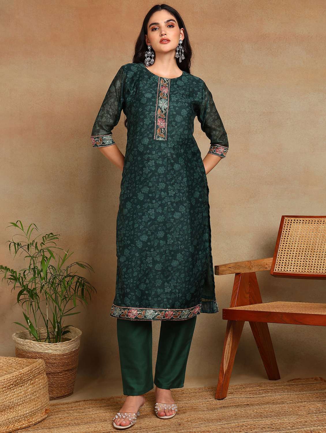 women three quarter sleeve kurta pant with dupatta set - 22068568 - Standard Image - 3