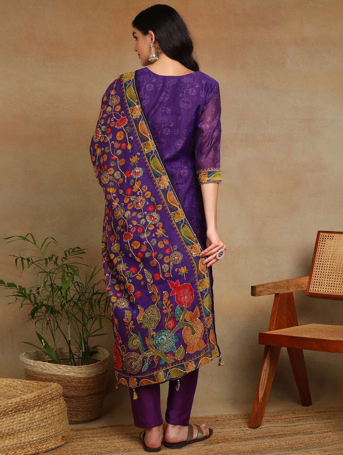 women three quarter sleeve kurta pant with dupatta set - 22068570 - Standard Image - 3