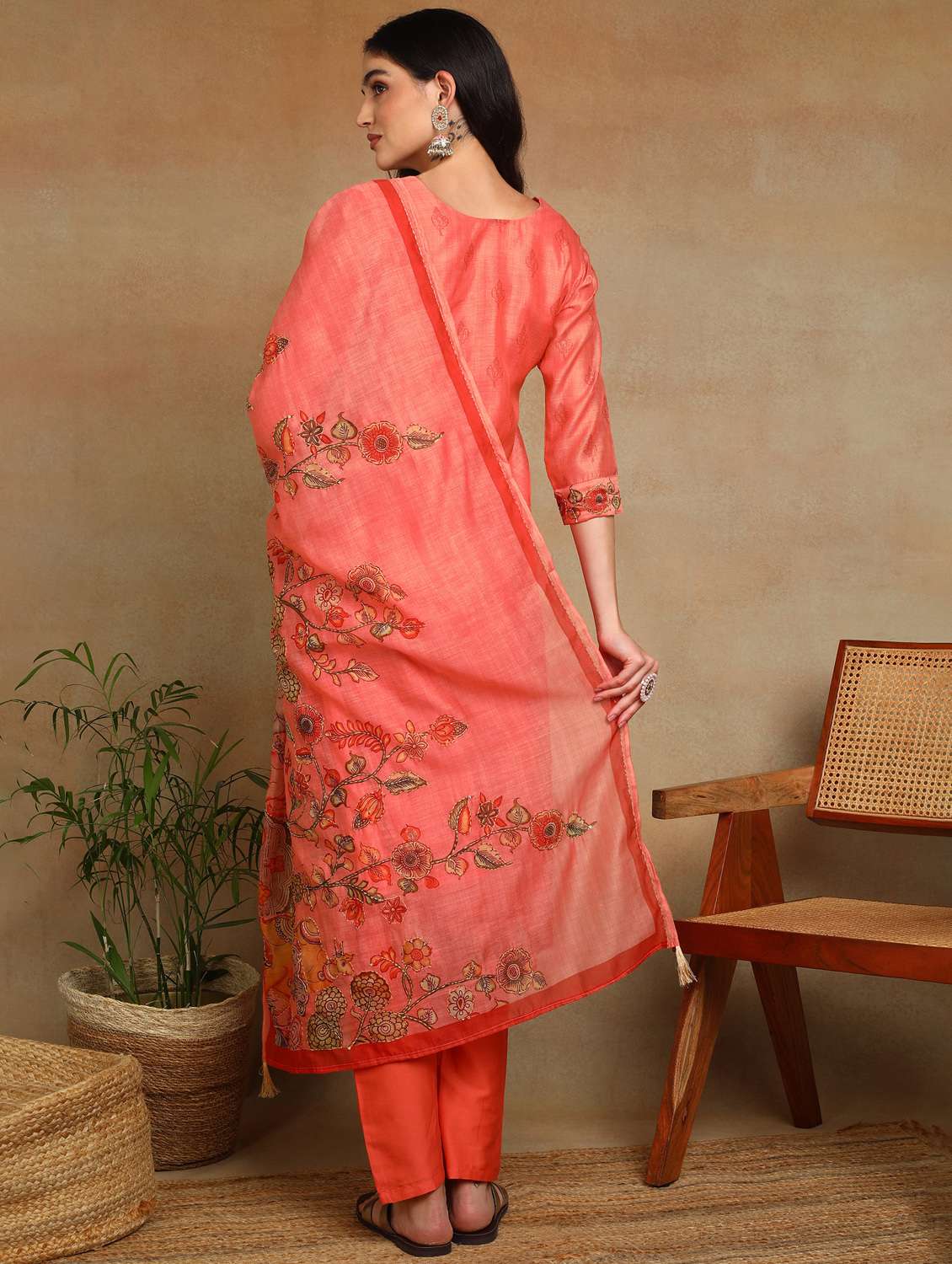 women three quarter sleeve kurta pant with dupatta set - 22068573 - Standard Image - 3