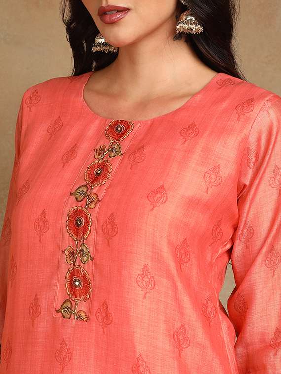 women three quarter sleeve kurta pant with dupatta set - 22068573 - Standard Image - 5