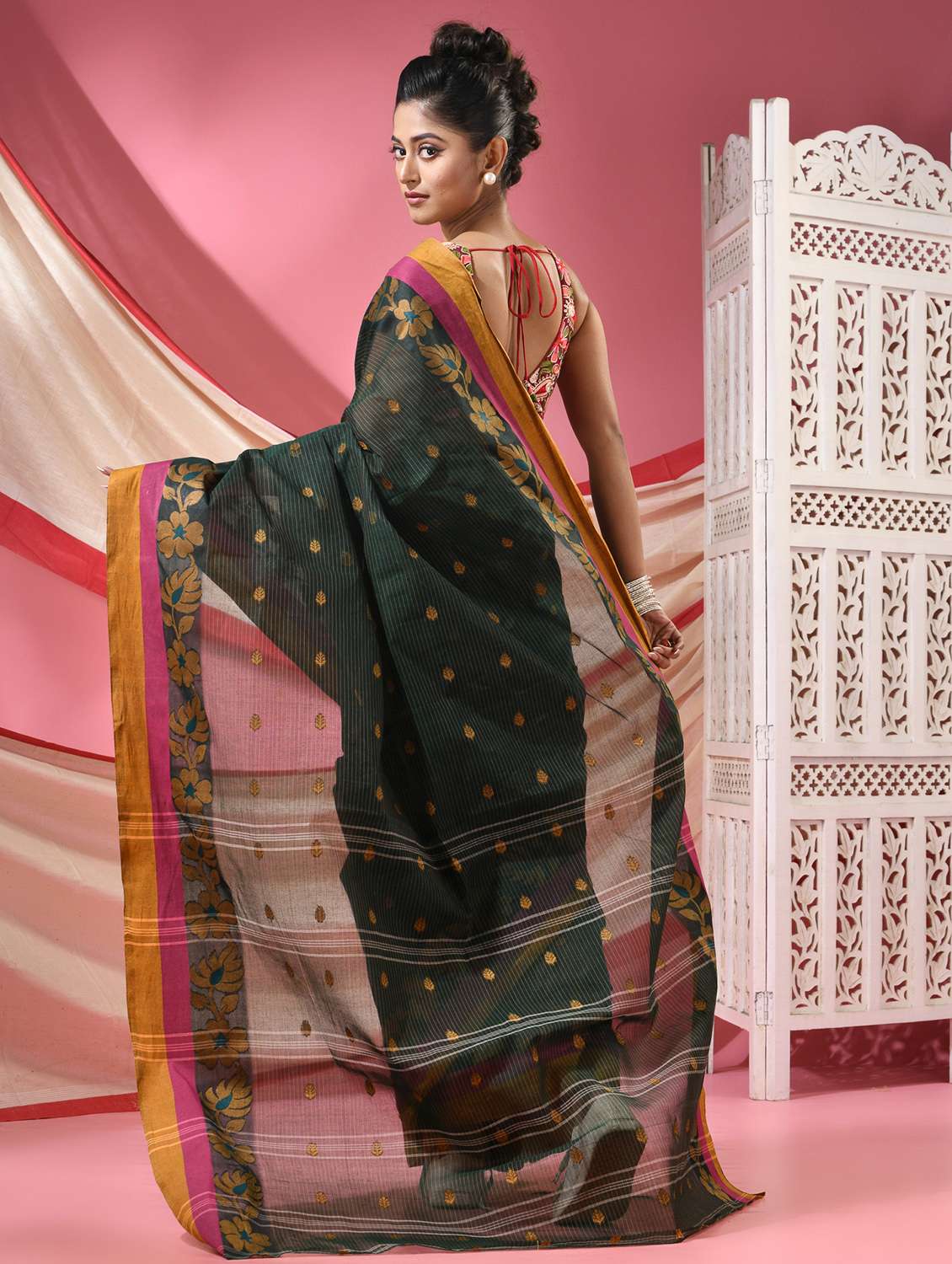women self design handloom saree - 22068630 -  Standard Image - 3