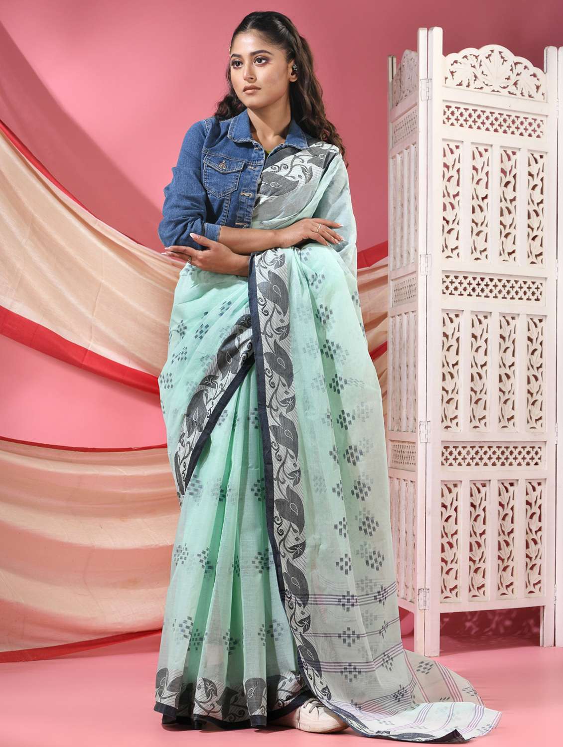 women self design tant saree