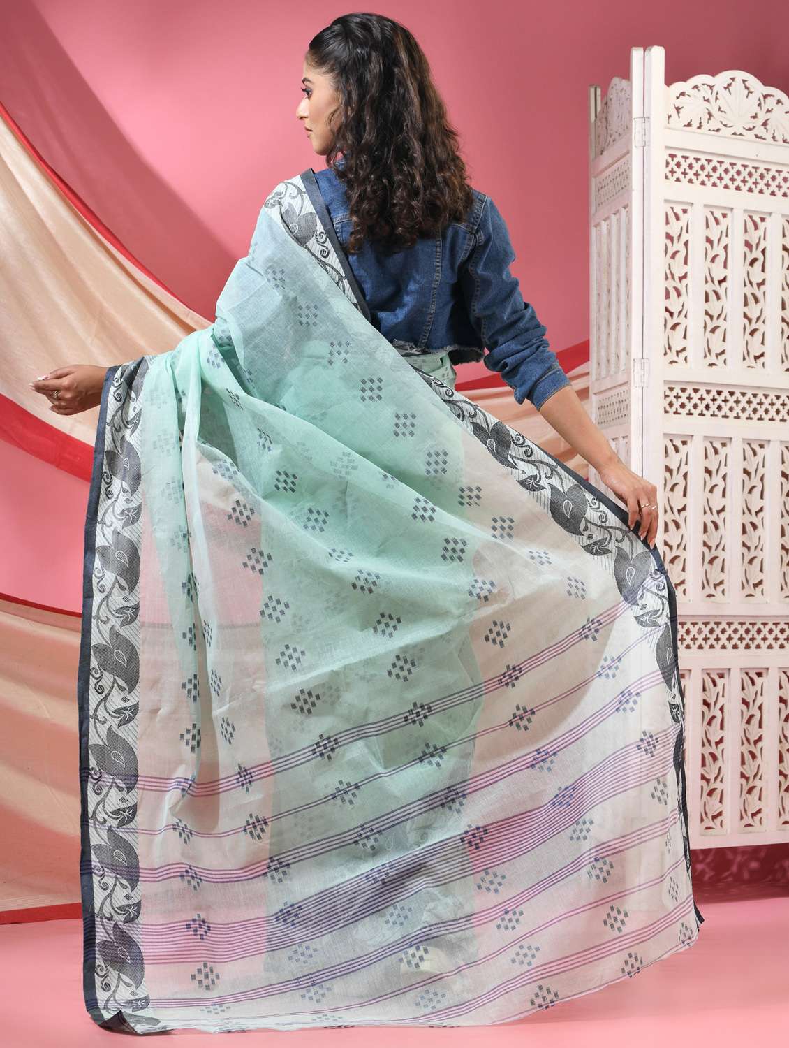 women self design tant saree - 22068636 -  Standard Image - 3