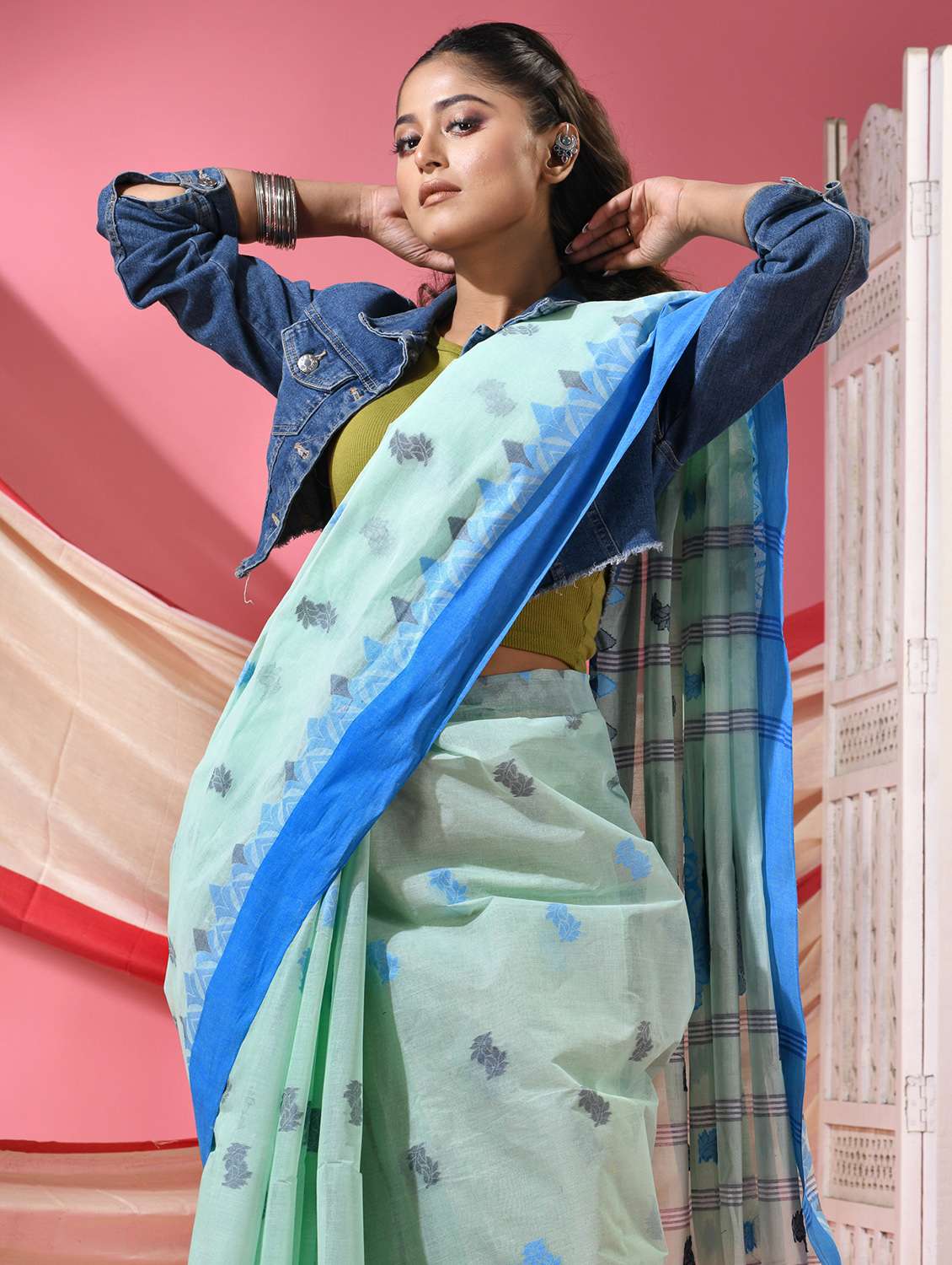 women self design handloom saree - 22068639 -  Standard Image - 3