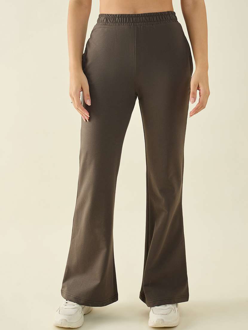 women solid mid rise bootcut trouser