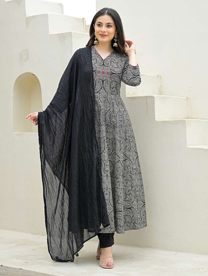 women printed three quarter sleeve kurta pant with dupatta set
