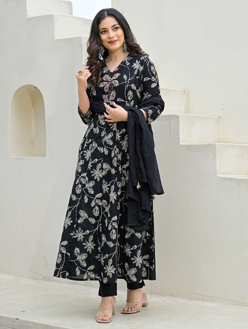 women printed three quarter sleeve kurta pant with dupatta set - 22069213 -  Standard Image - 3