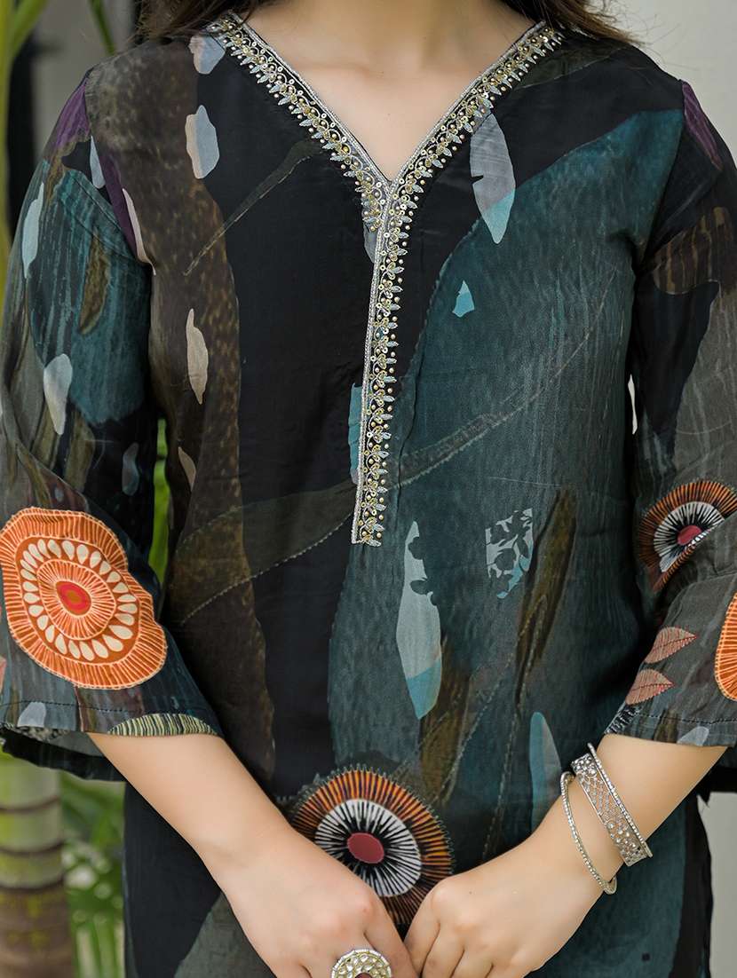 women printed three quarter sleeve kurta pant with dupatta set - 22069214 -  Standard Image - 3